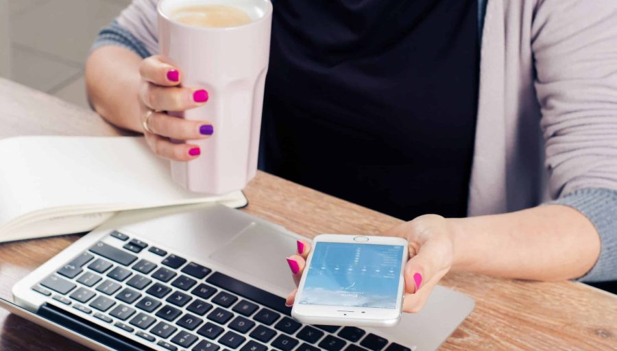 Human Customer Support or Chatbot: Which is Right for Your Business?
